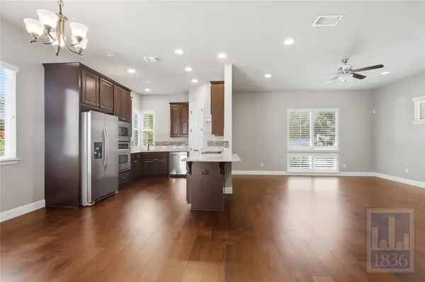 2016 Simond Ave #D, Austin, TX 78723