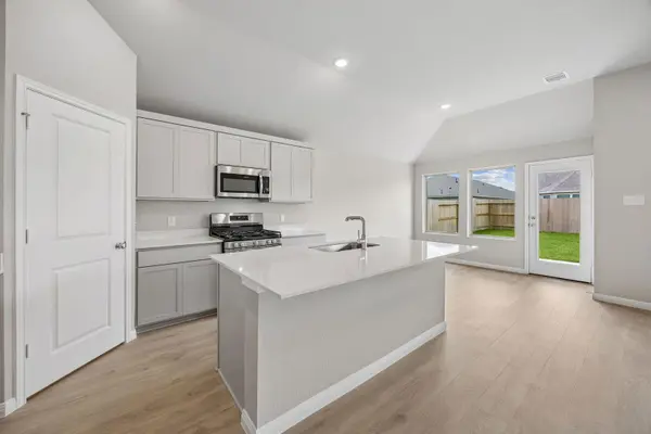 103 Melrose ST, Hutto, TX 78634