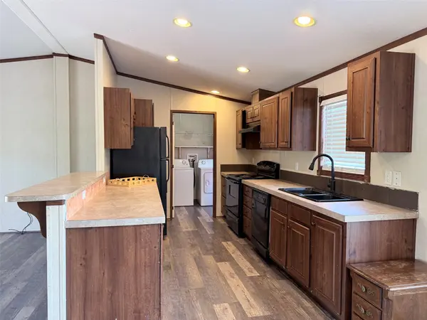 157 Lakeside DR, Bastrop, TX 78602