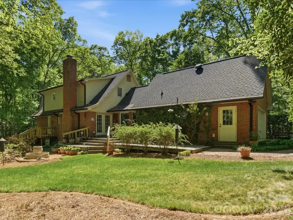 8407 Pompano RD, Harrisburg, NC 28075