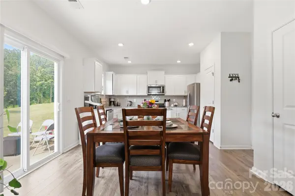 140 North Hill LN, Troutman, NC 28166