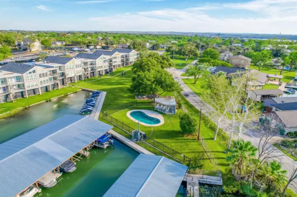 806 Highcrest Unit #19, Granite Shoals, TX 78654
