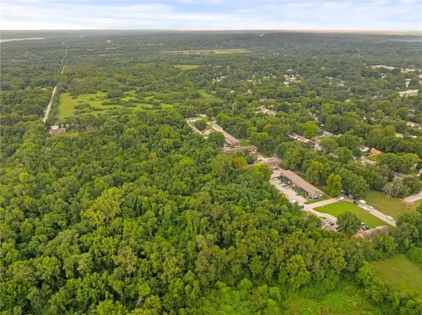 8906 E Bannister RD, Kansas City, MO 64138