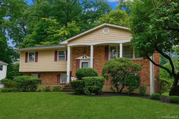 38 York DR, New City, NY 10956