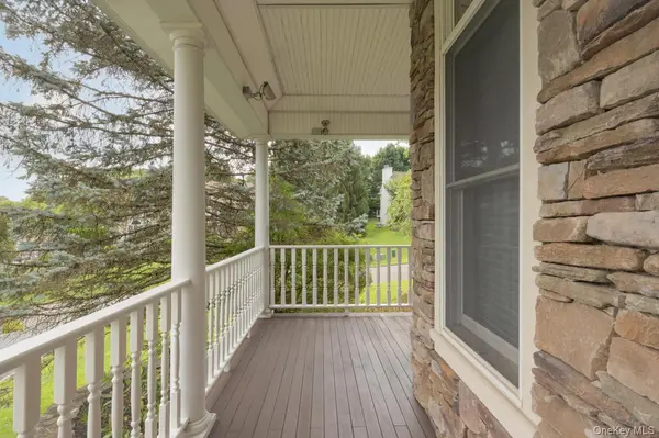 23 Sandyfields LN, Stony Point, NY 10980