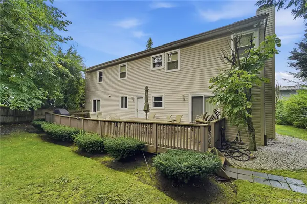 33 Andover RD, Hartsdale, NY 10530