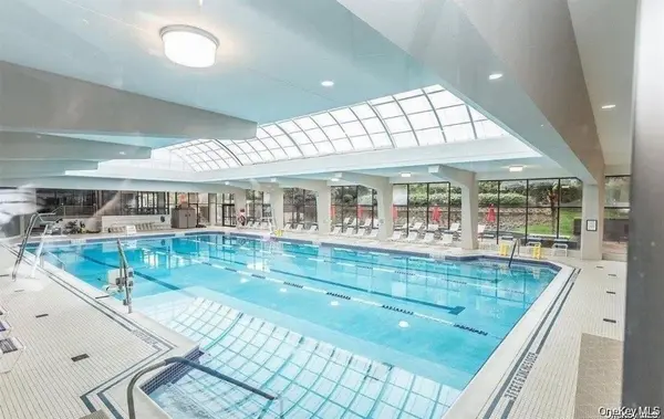 1 Bay Club DR #19N, Bayside, NY 11360