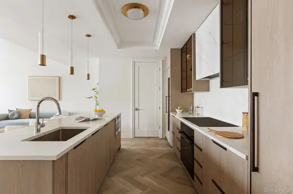 78-29 Austin ST #TH7, Forest Hills, NY 11375