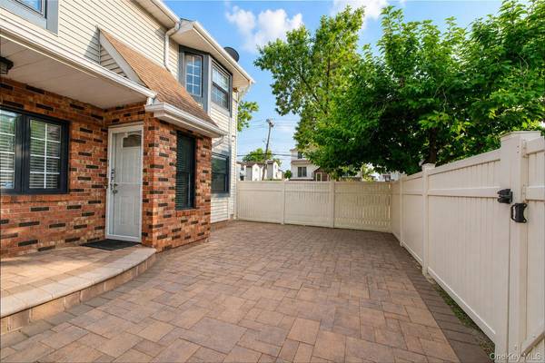 7 Shirra AVE #A, Staten Island, NY 10314