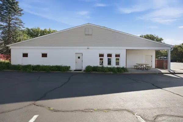 225 Howell AVE, Riverhead, NY 11901