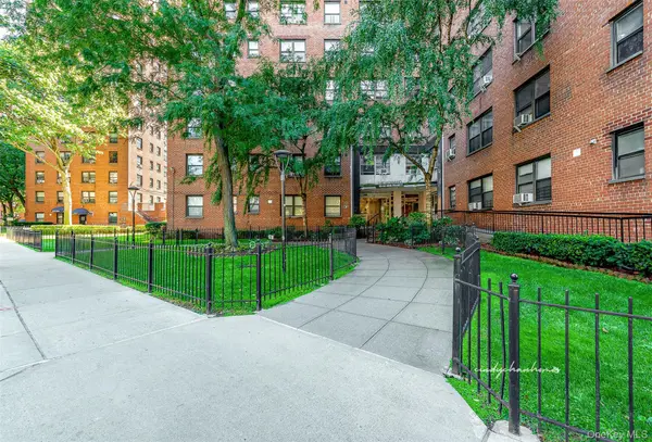 99-32 66th RD #5Z, Rego Park, NY 11374