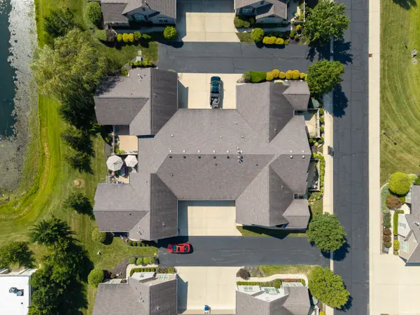 13899 Rue Charlot LN, Mccordsville, IN 46055