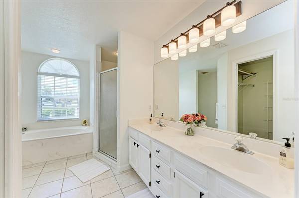 3213 45TH AVE E, Bradenton, FL 34203