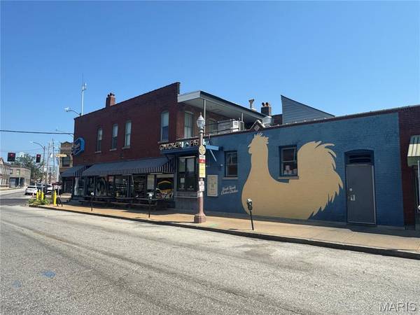 4270 Manchester, St Louis, MO 63110