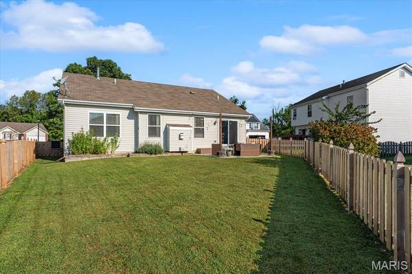 2675 Brookrun DR, Belleville, IL 62221
