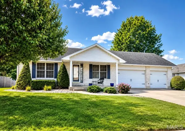 22 Hibiscus LN, Hannibal, MO 63401
