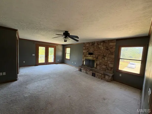 17892 Sudden Valley LN, Warrenton, MO 63383