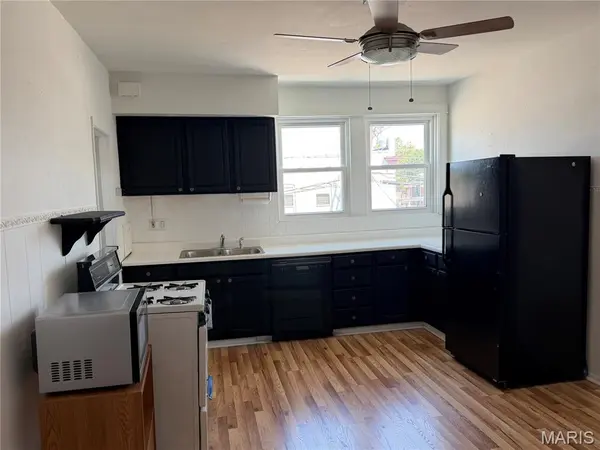 801 Lemay Ferry RD #APT A, St Louis, MO 63125