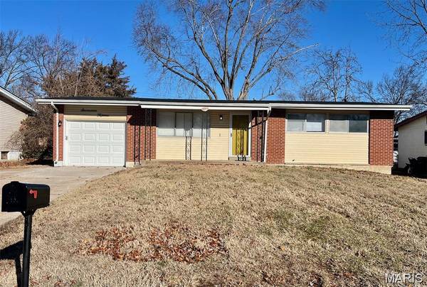 1715 Beecher DR, St Louis, MO 63136