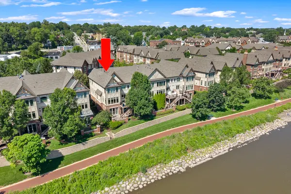 526 Brownstone DR,  St. Charles,  IL 60174