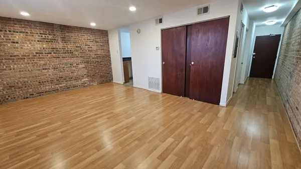 2250 N Lincoln AVE #403, Chicago, IL 60614