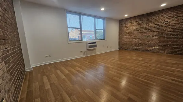 2250 N Lincoln AVE #403, Chicago, IL 60614