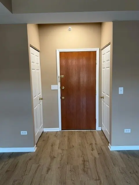 105 W Saint Charles RD #201, Lombard, IL 60148