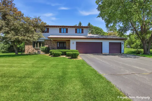 2720 N Patricia LN, Mchenry, IL 60051