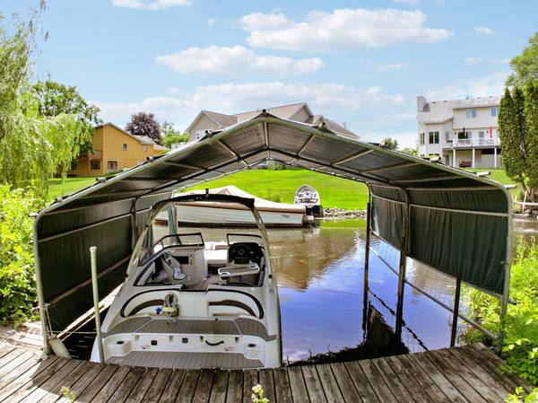 3270 Williams LN, Minnetrista, MN 55364