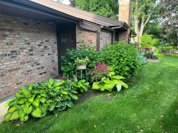 1185 weston, Plymouth, MN 55447