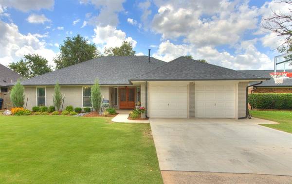 10324 Leicester DR, Yukon, OK 73099