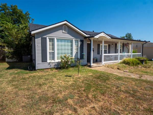 24 E Midland ST, Shawnee, OK 74804