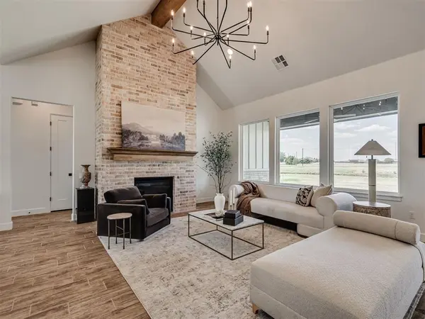 6941 Lake View CT, Cashion, OK 73016