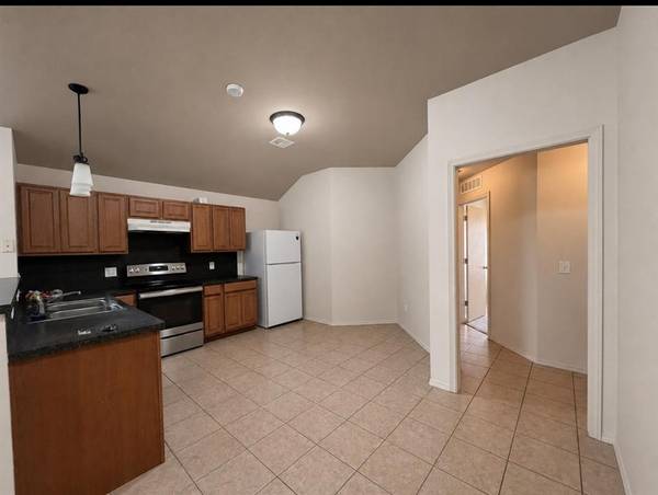 3614 Janus CIR, Yukon, OK 73099