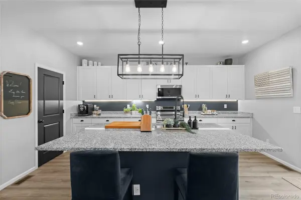 3878 N Riviera CT, Aurora, CO 80019