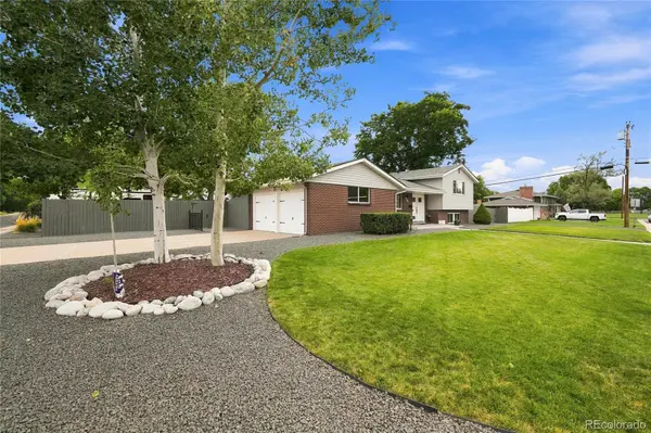 690 E Davies AVE, Centennial, CO 80122