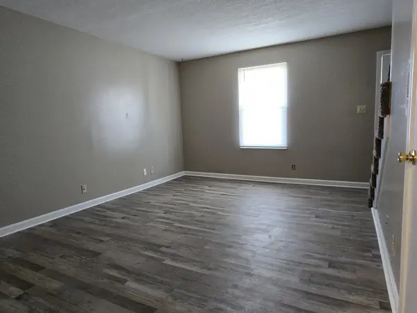 377 Peabody Dr #4, Clarksville, TN 37042