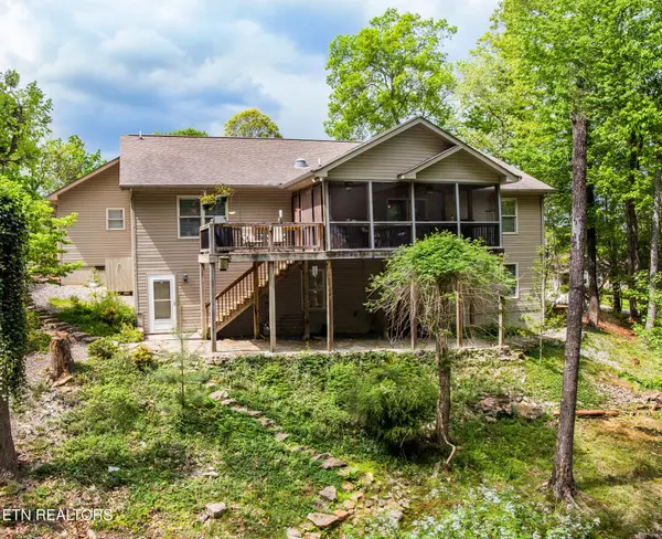 22 Chelteham Lane, Crossville, TN 38558
