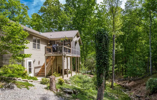 22 Chelteham Lane, Crossville, TN 38558