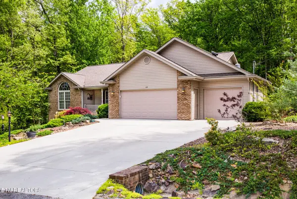 22 Chelteham Lane, Crossville, TN 38558