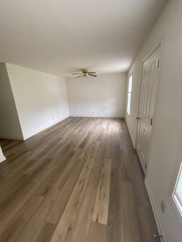 1600 Hannibal Dr, Oak Grove, KY 42262