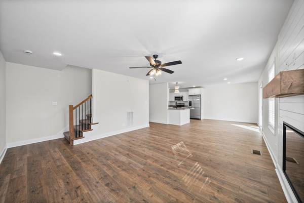 404 Park Glen Ln, Clarksville, TN 37042