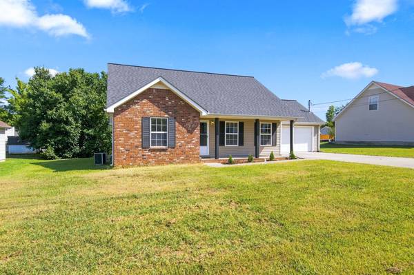 2223 Rosecran Cir, La Vergne, TN 37086