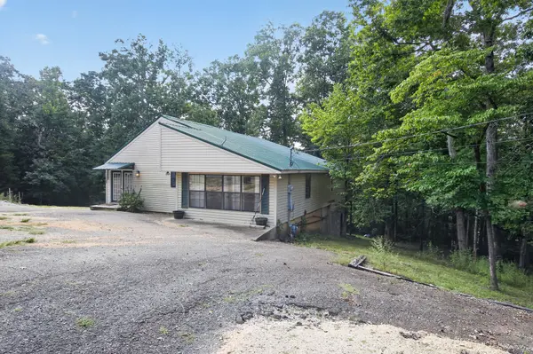 187 Sweetbrier Dr, Decaturville, TN 38329
