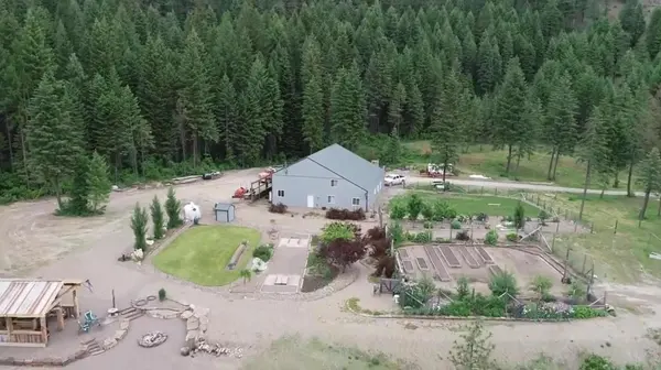6071 Bead Lake Rd, Newport, WA 99156