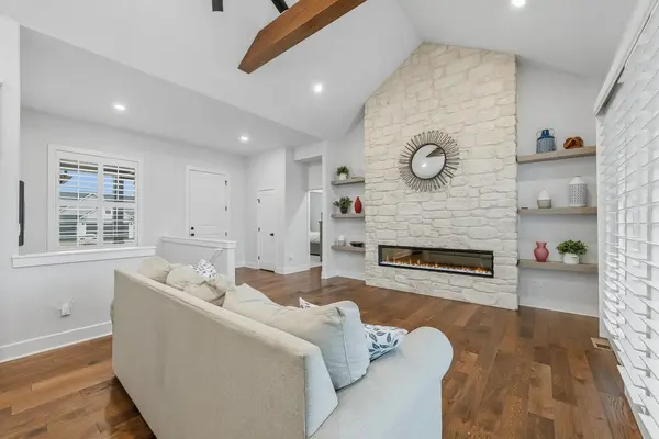 1132 W Ledgestone St, Andover, KS 67002