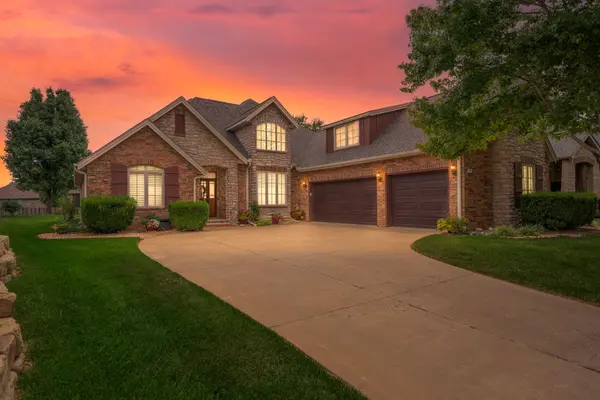 1409 N Wicklow RD, Nixa, MO 65714