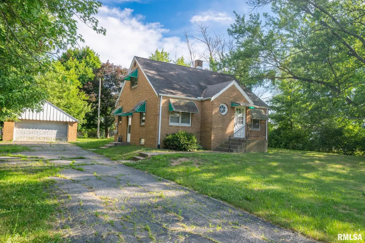 5012 W FARMINGTON RD, Peoria, IL 61604