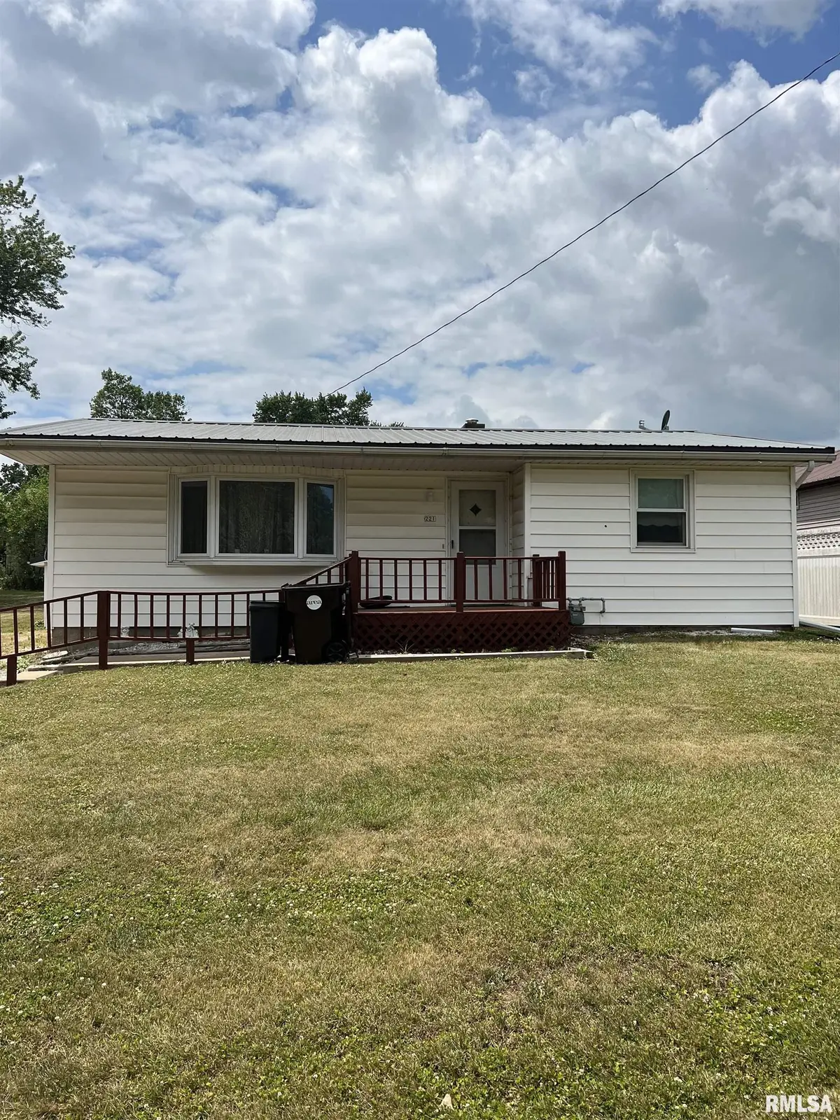 221 N JEFFERSON, Astoria, IL 61501