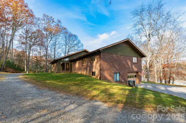 84 Joe jenkins RD, Fairview, NC 28730
